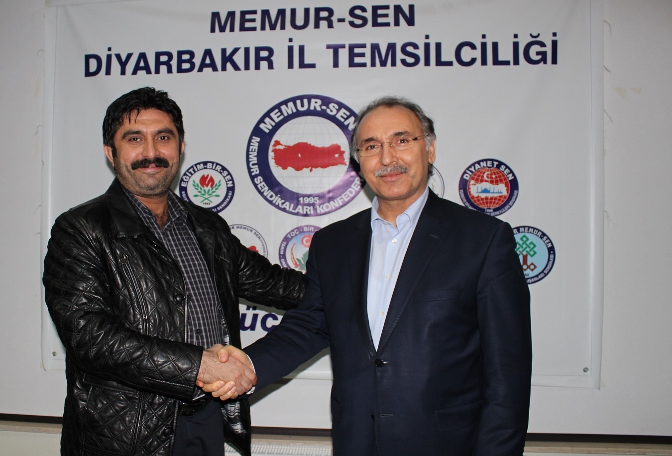 Genel Başkan adayı Özer Diyarbakır teşkilatı ile buluştu